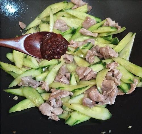 娱乐吃瓜酱梦华录,古装剧中的情感纠葛与励志传奇 第2张 娱乐吃瓜酱梦华录,古装剧中的情感纠葛与励志传奇 第2张