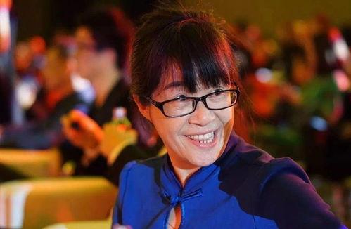 娱乐吃瓜酱余秀华,从“娱乐吃瓜酱”到文学才女,她的人生逆袭之路 第2张 娱乐吃瓜酱余秀华,从“娱乐吃瓜酱”到文学才女,她的人生逆袭之路 第2张