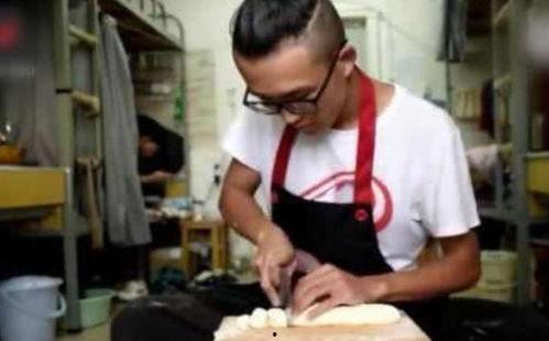 娱乐吃瓜酱男生宿舍,娱乐吃瓜酱背后的故事 第2张 娱乐吃瓜酱男生宿舍,娱乐吃瓜酱背后的故事 第2张