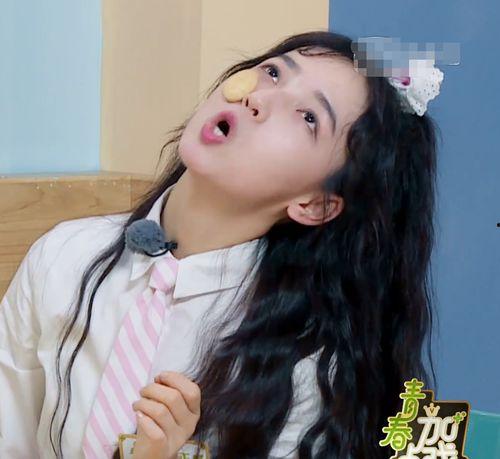 娱乐吃瓜酱刘雨昕,娱乐吃瓜酱的时尚偶像之路 第3张 娱乐吃瓜酱刘雨昕,娱乐吃瓜酱的时尚偶像之路 第3张